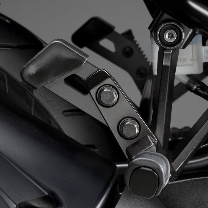 Suzuki Lower Side Case Bracket – Suzuki item 93700-31840