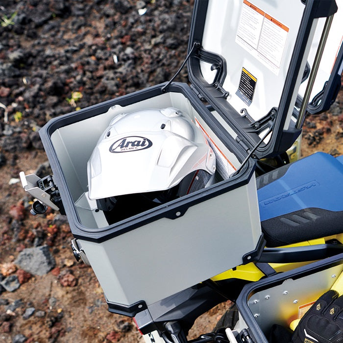 Suzuki 38 Liter Top Case, Silver product image 3